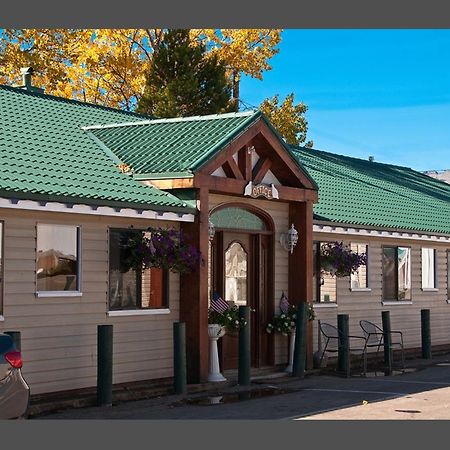 Dancing Bears Inn East Glacier Park Village Exterior foto