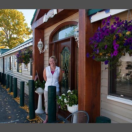 Dancing Bears Inn East Glacier Park Village Exterior foto