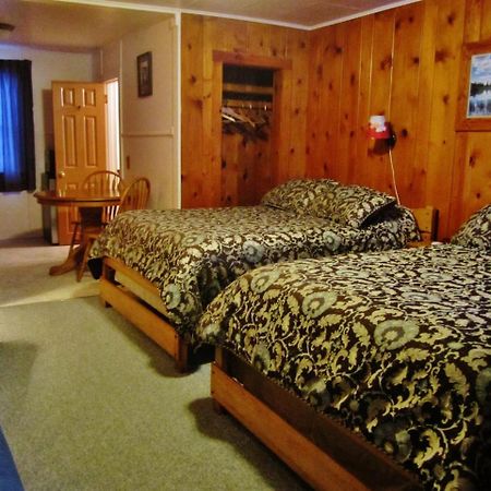 Dancing Bears Inn East Glacier Park Village Exterior foto