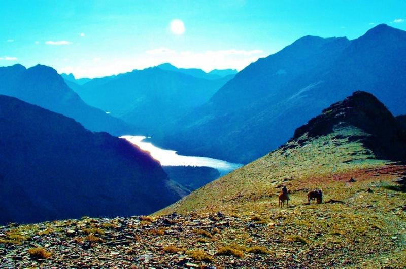 Dancing Bears Inn East Glacier Park Village Exterior foto